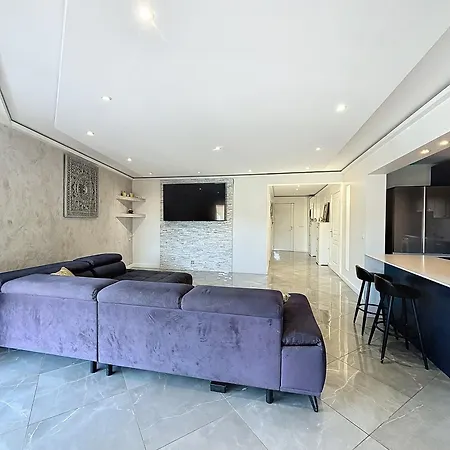 L'empire Apartament